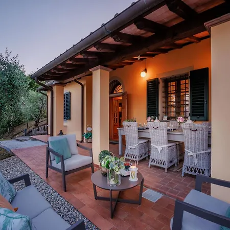 ヴィラ Elegant Retreat In The Heart Of ルッカ