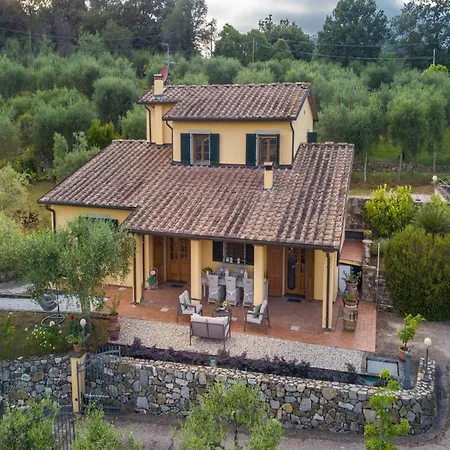Elegant Retreat In The Heart Of *